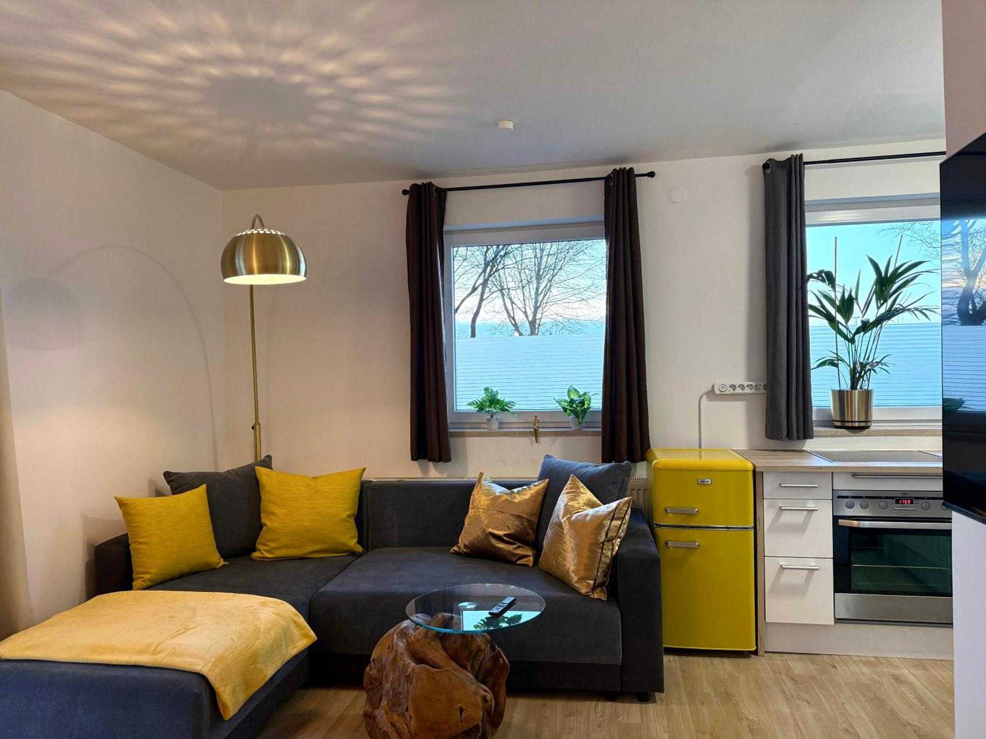 Yay - 65M2 Apartment Am Bahnhof - Smart Tv - Internet - Kaffee - Waschmaschine - Trockner Mühldorf Esterno foto