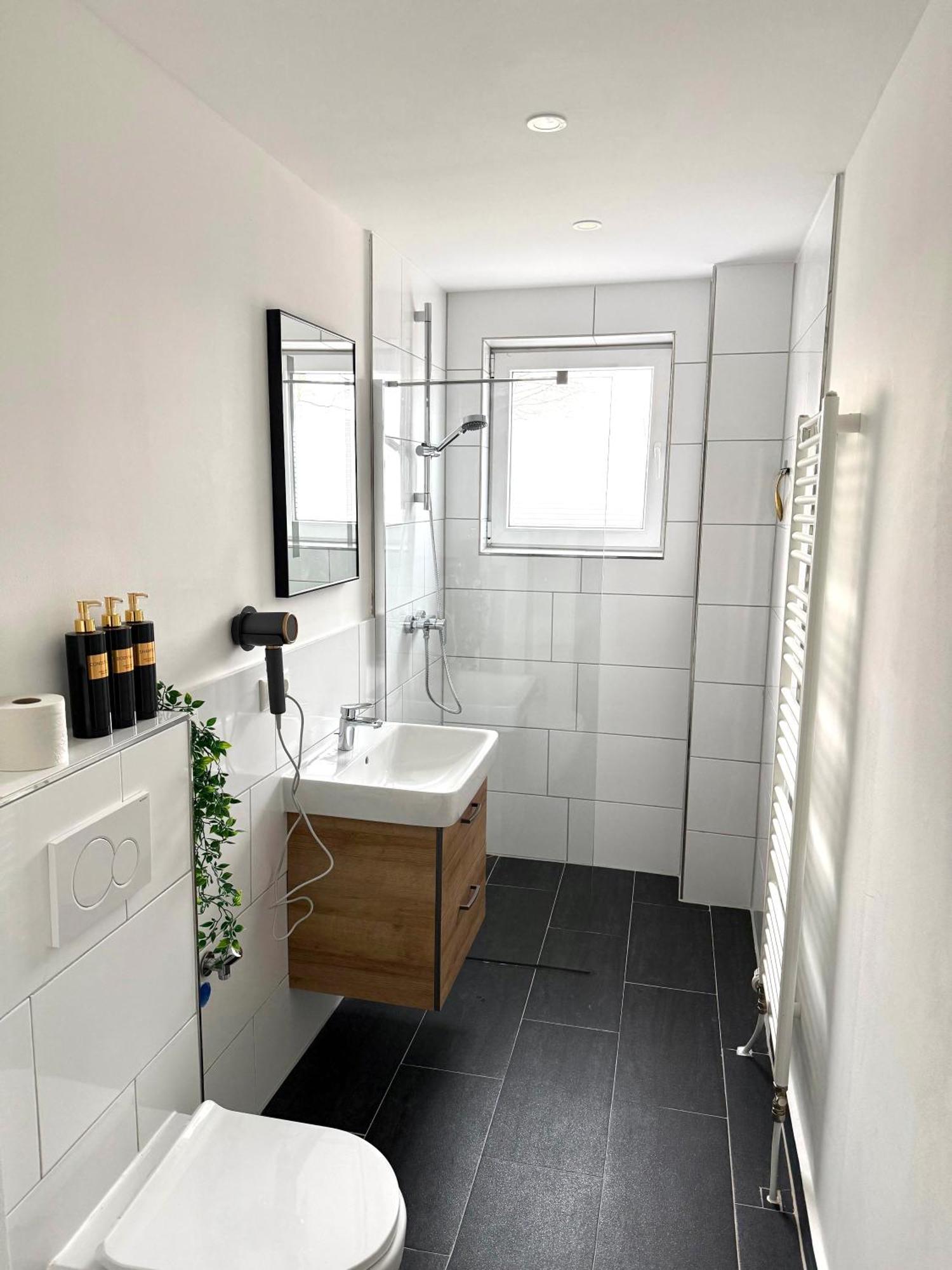 Yay - 65M2 Apartment Am Bahnhof - Smart Tv - Internet - Kaffee - Waschmaschine - Trockner Mühldorf Esterno foto